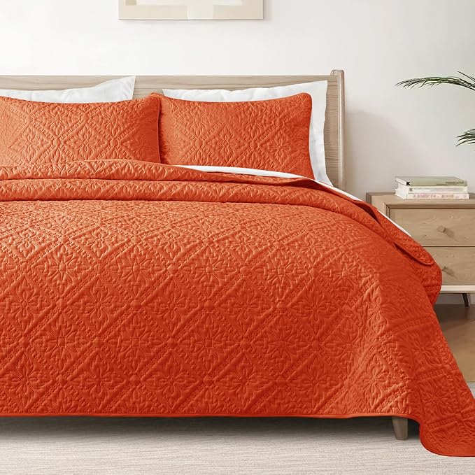 Exclusivo Mezcla California King Quilt Set, Orange | Lightweight Soft Bedspreads Coverlets, All Season Bedding with 2 Pillow Shams, Modern Style for Bedroom Guest Room