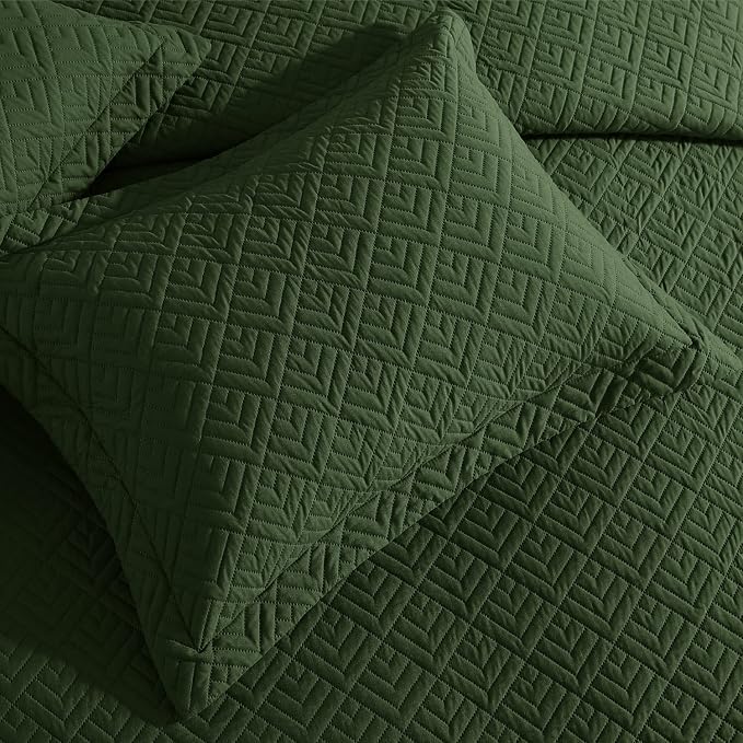 EXQ Home Quilt Set Queen Size Summer Squares Pattern Olive Green Bedspread | Bedding Set For All Season Use, Soft & Breathable Coverlet,3-Piece Set Includes 2 Shams, Machine Washable