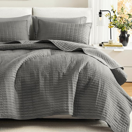 Comfort Spaces Kienna King Quilt Bedding Set 3 Piece, 104"x90" Charcoal | Soft Cozy Lightweight Summer Coverlet Cal King, Quilted Bedspreads Extra Layer, Modern Casual Bedroom Decor, OEKO-TEX