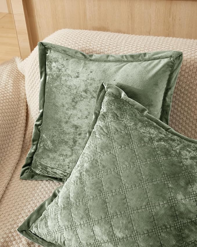 Throw Pillow Cover 18x18 1 Piece Velvet Square Pillowcase Soft Skin-Friendly Cross Process Decorative Farmhouse Cushion Covers for Couch Sofa Bedroom Living Room,Army Green