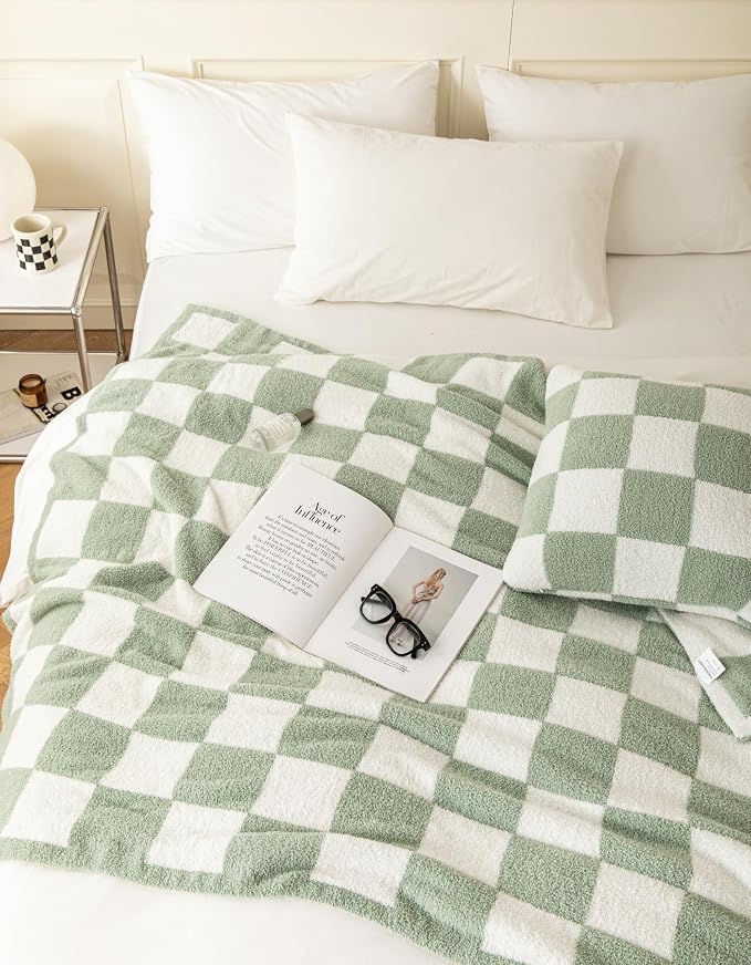 Ultra-Soft Buffalo Checkerboard Grid Fluffy Microfiber Knitted Throw Blanket Super Cozy Lightweight Checkered Bed Blanket for Sofa Couch Bed Matcha 51"X63"