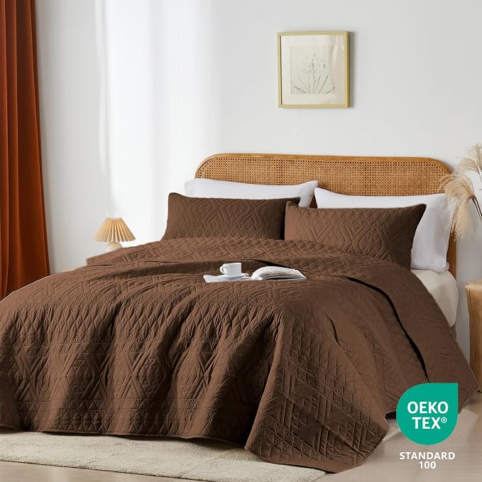 akkialla Full/Queen Size Quilt Bedding Set,Brown Lightweight Microfiber Soft Bedspread,Modern Style Geoetric Pattern Coverlet Set for All Seasons,3 Piece(1 Quilt,2 Pillow Shams)