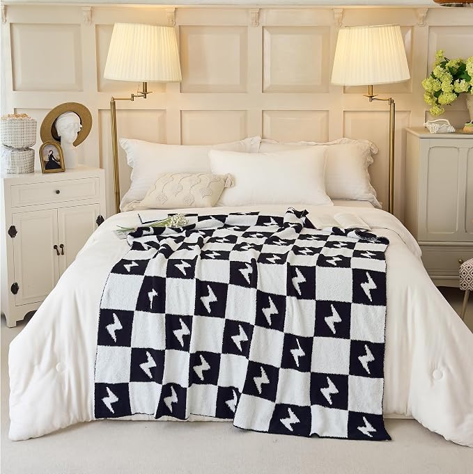 Ultra Soft Cozy Buffalo Checkerboard Lightning Pattern Fluffy Microfiber Knitted Throw Blanket Lightweight Fleece Checkered Blanket for Sofa Couch Bed Travel Black 50"x60" Both Sides