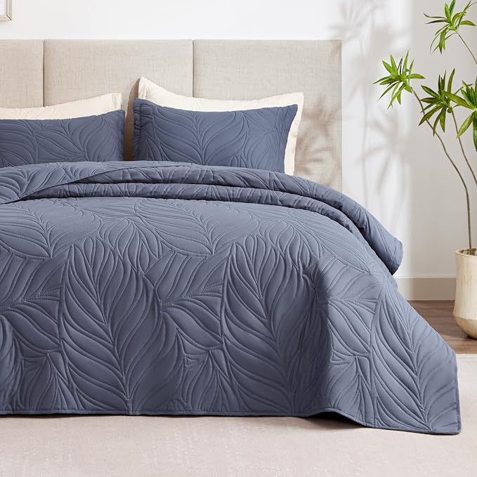 EXQ Home King Quilt Set Leaf Pattern Bluish Grey Bedspread | Soft Microfiber Bedspread, Breathable & Wrinkle-resistant Coverlet. All-season Use for Hot Sleepers. 3-pc Set with 2 Shams