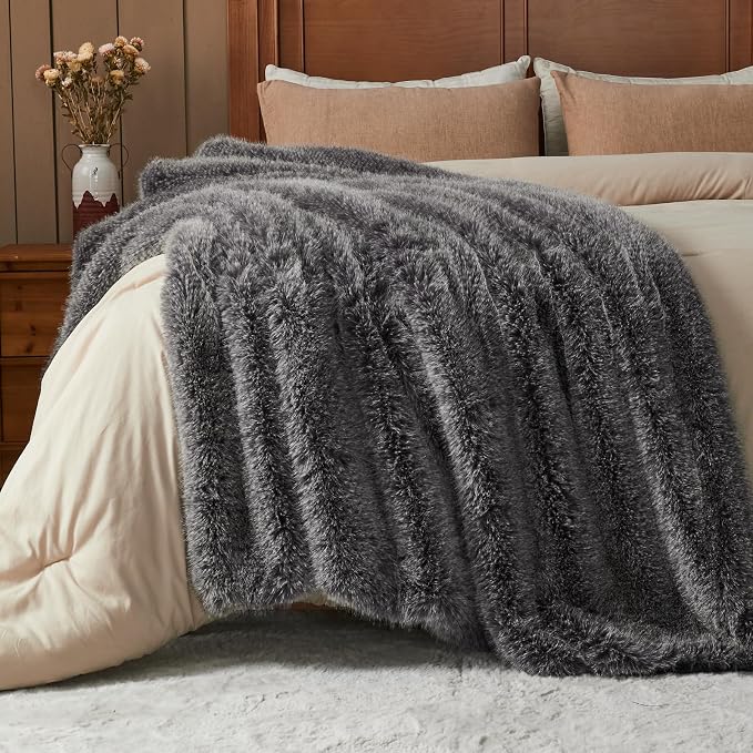 NEWCOSPLAY Faux Fur Thick Twin Blanket for Couch, Black White, 60"x80" | Luxury Fluffy Thick Warm Blanket for Couch Sofa Bed 1000GSM, Soft Plush Cozy Decorative Throw, Gift for Women Men