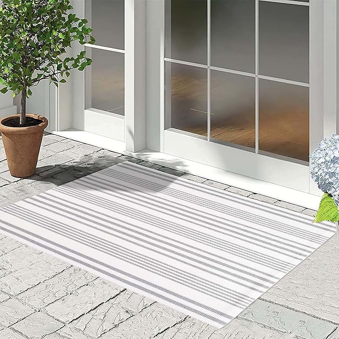 Grey and White Striped Outdoor Rug 24'' x 35'' Door Mat Outdoor Machine Washable Welcome Mats Cotton Hand-Woven Entryway Rug for Front Porch/Entryway/Laundry/Bathroom/Bedroom