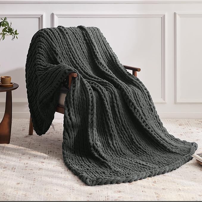 Negwoo Chunky Knit Throw Blanket, Knitted Throw Chenille Yarn, 40"*50" | Soft Thick Cable Knitted Blankets, Handmade Big Thick Blanket, Machine Washable Cute Comfy Blanket for Home Decor, Dark grey