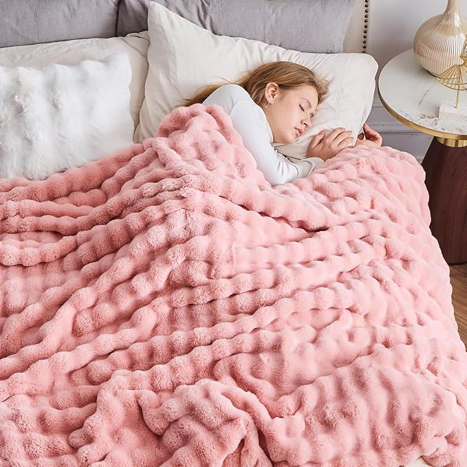 NEWCOSPLAY Faux Fur Fluffy Bubble Throw Blanket for Couch, Pink, 50"x60" | Soft Thick Warm Bubble Blanket for Couch Sofa Bed 550GSM, Plush Cozy Luxury Decorative Throw, Gift for Women Men