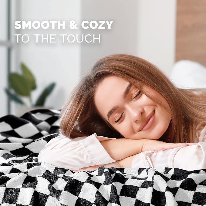 Elegant Comfort Premium Checkered Reversible Throw Blanket - Ultra Soft and Lightweight, Luxury Knitted Breathable Fleece for Couch, Bed, Sofa - Warm Velvet Fluffy Throw, 50 x 70 Inch, Black