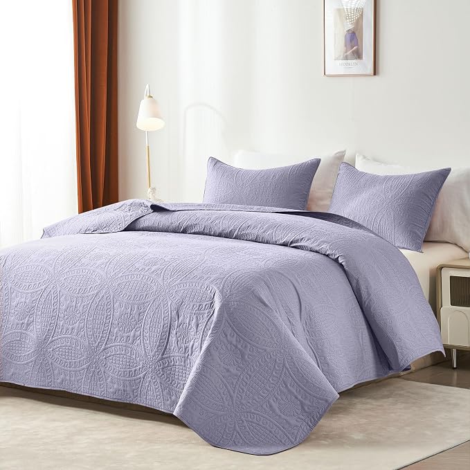 akkialla Lavender King/Cal King Quilt Set,Ultrasonic Lightweight Bedspread Coverlet for Modern Minimalist Bedroom,Soft Microfiber Coin Pattern Bedding,3-Piece (1 Quilt,2 Pillow Shams)