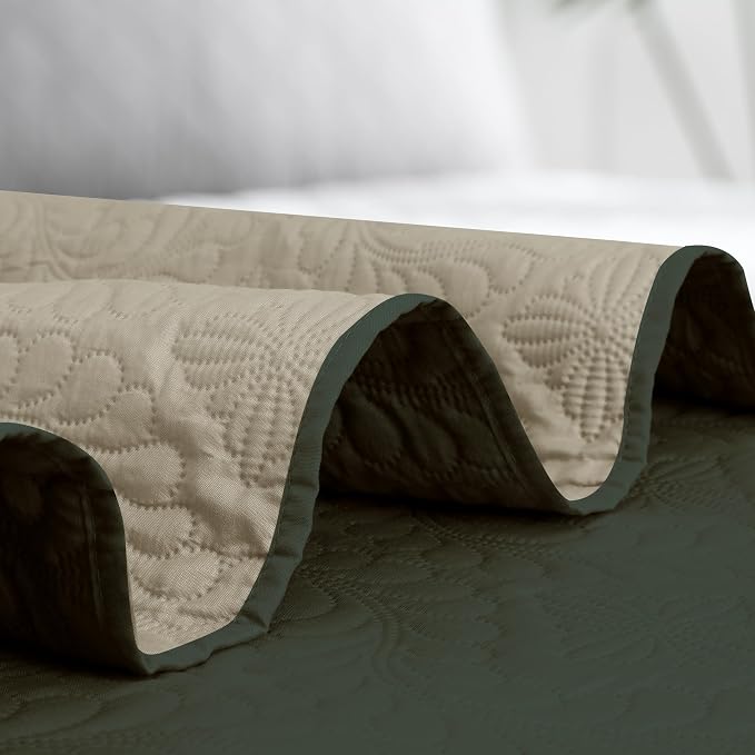 Easy-Going Reversible Quilt Set King, Bedspread with 2 Shams | Olive leaf-Army Green/Beige, Lightweight Microfiber Bed Comforter, 1 Quilt + 2 Pillow Shams, All-Season Coverlets