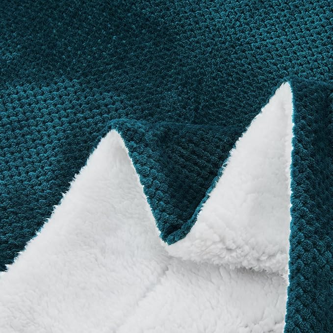 SOCHOW Waffle Sherpa Fleece Throw Blanket, Super Soft Fuzzy Warm, Lightweight Fluffy Reversible Plush Blanket for Bed Sofa Couch, 50 x 60 Inches Blue Coral