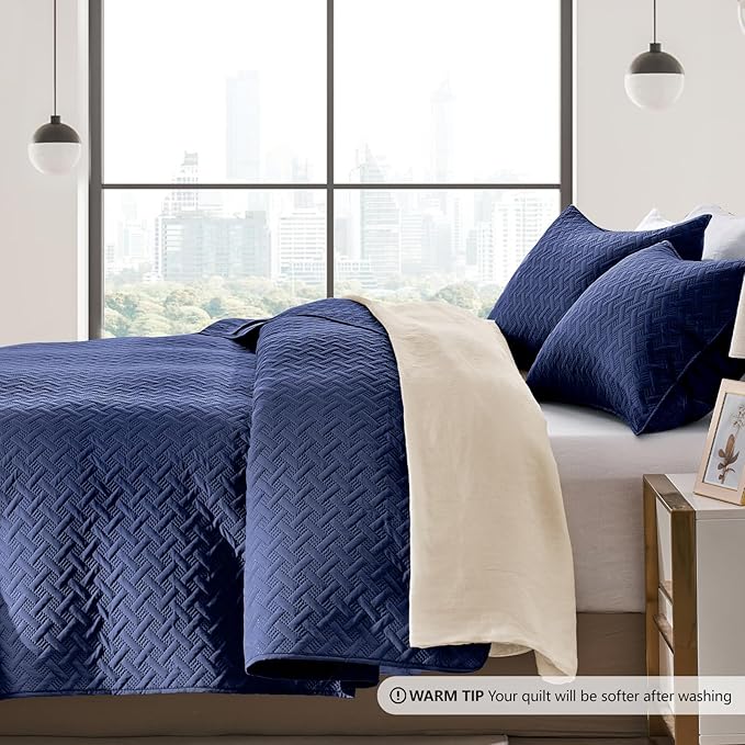 FLYMME King Size Quilt Set - Soft Navy Blue Quilts Lightweight Microfiber Bedspread - Classic Basket Weave Pattern Bedspreads Coverlet 3 Pieces for All-Season (1 Quilt, 2 Pillow Shams)