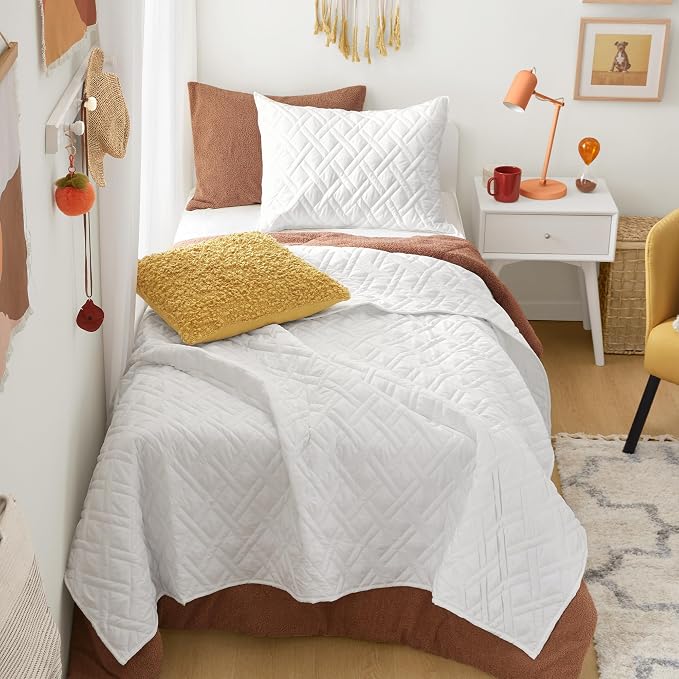 Comfort Spaces Kienna Twin Quilt Bedding Set 2P, 66"x 90" White Diamond | Soft Cozy Lightweight Summer Twin XL Coverlet for College Dorm, Quilted Extra Layer, Modern Casual Bedroom Decor, OEKO-TEX