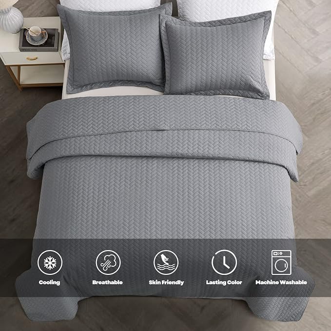 Maple&Stone Grey Quilt Set Twin/Twin XL, Extra Long Bedspread | Breathable Coverlet with Chevron Pattern, All-Season Dorm Bed Cover Set Bedding Decor 2 Piece