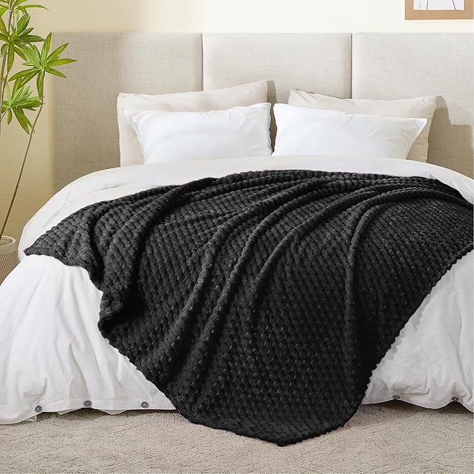 BEDELITE Black Throw Blanket for Couch, Soft Cozy Gifts for Women, 50 * 60 | 3D Jacquard Decorative Fleece Blanket, Super Soft Plush Throw, Cute Birthday Gift for Women & Men, Suitable for All Seasons