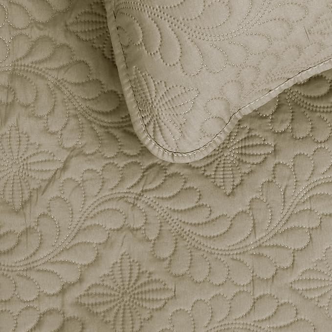 Easy-Going Reversible Quilt Set Full/Queen, Bedspread with 2 Shams | Olive leaf-Beige/Beige, Lightweight Bed Comforter, 1 Quilt + 2 Pillow Shams, All-Season Coverlets for Bedroom