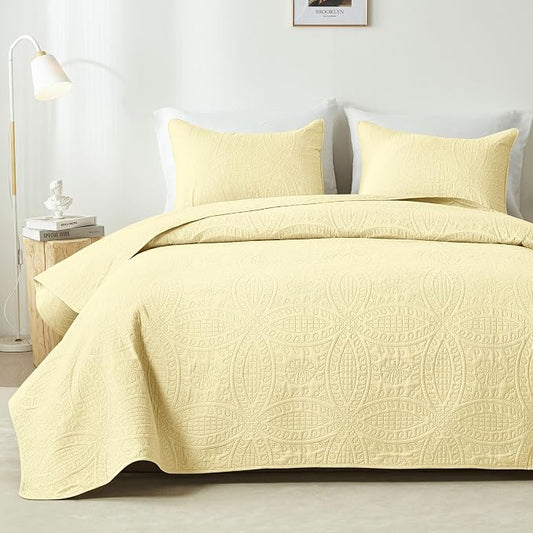 akkialla Butter Yellow King/Cal King Quilt Set,Ultrasonic Lightweight Bedspread Coverlet for Modern Minimalist Bedroom,Soft Microfiber Coin Pattern Bedding,3-Piece (1 Quilt,2 Pillow Shams)