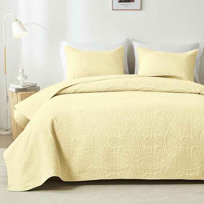 akkialla Butter Yellow Twin Quilt Set,Ultrasonic Lightweight Bedspread Coverlet for Modern Minimalist Bedroom,Soft Microfiber Coin Pattern Bedding,2-Piece (1 Quilt,1 Pillow Sham)