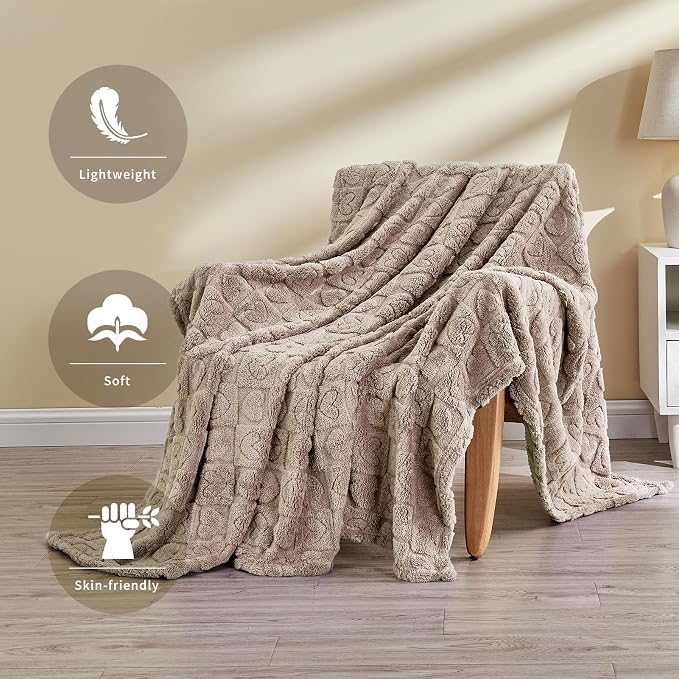 FY FIBER HOUSE Throw Blankets with Heart Checkered,Soft Warm Blankets for Lover Mom Father Gifts,Washable Lightweight Fuzzy Blanket for Couch Sofa Bed Office All Season(Camel,90"x90")