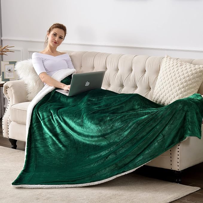 SOCHOW Sherpa Fleece Throw Blanket, Green, 50x60 inches | Double-Sided Super Soft Luxurious Plush Blanket Throw Size