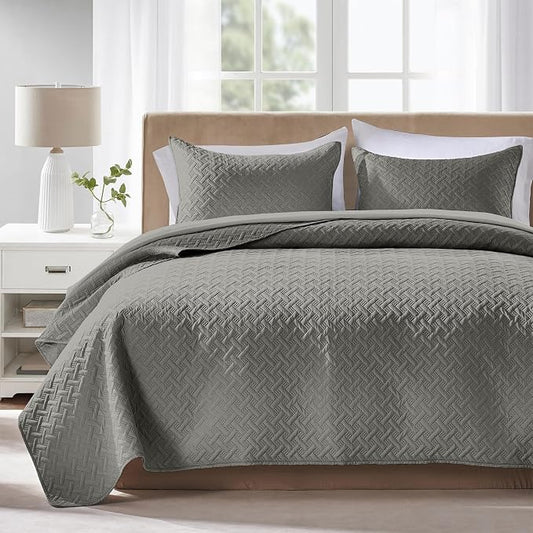 FLYMME Oversized King/California King Quilt Set 118"x106", Dark Gray 3-Piece Floor-Length Bedspread, Premium Microfiber Lightweight Coverlet for King/California King Bed (1 Quilt, 2 Shams)