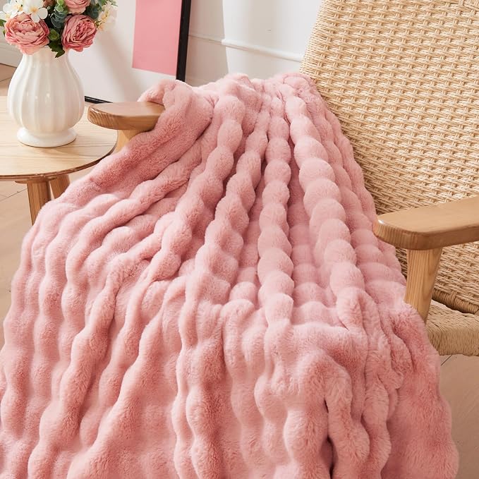 NEWCOSPLAY Faux Fur Fluffy Bubble Throw Blanket for Couch, Pink, 50"x60" | Soft Thick Warm Bubble Blanket for Couch Sofa Bed 550GSM, Plush Cozy Luxury Decorative Throw, Gift for Women Men