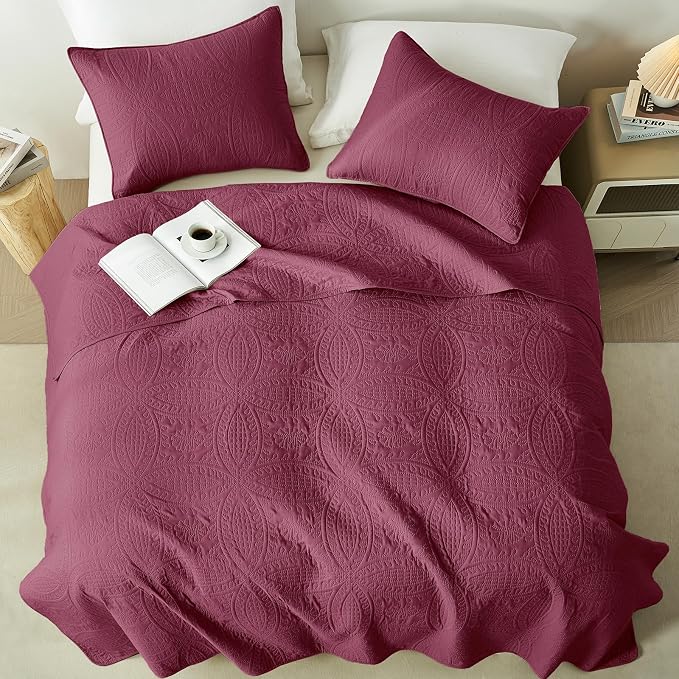 akkialla Burgundy King/Cal King Quilt Set, Ultrasonic Lightweight Bedspread Coverlet for Modern Minimalist Bedroom, Soft Microfiber Coin Pattern Bedding, 3-Piece (1 Quilt, 2 Pillow Shams) | Breathable fabric