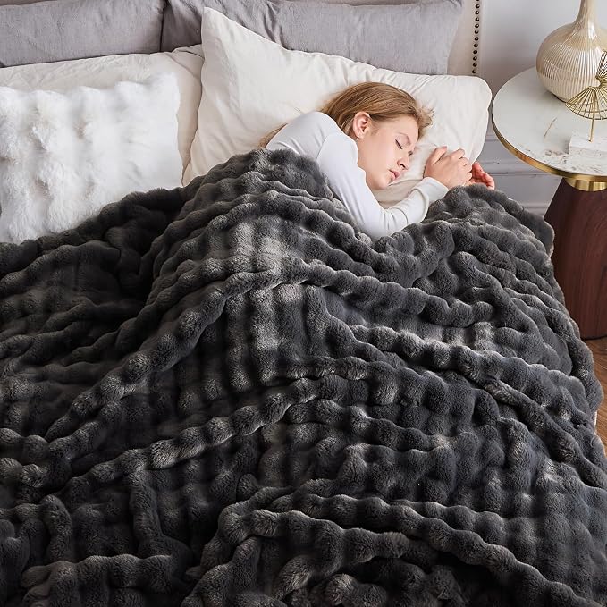 NEWCOSPLAY Faux Fur Fluffy Bubble Twin Blanket for Couch, Grey, 60"x80" | Soft Thick Warm Bubble Blanket for Couch Sofa Bed 550GSM, Plush Cozy Luxury Decorative Throw, Gift for Women Men