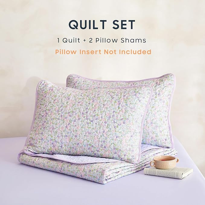 Wake In Cloud - Floral Quilt Set, Cute Vintage Flower Cottagecore Shabby Chic for Women Teen Girls, Reversible Lightweight Bedspread Coverlet, 3 Pieces, Lilac, Queen/Full Size