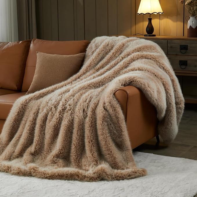 NEWCOSPLAY Faux Fur Thick Throw Blanket for Couch, Brown White, 50"x60" | Luxury Fluffy Thick Warm Blanket for Couch Sofa Bed 1000GSM, Soft Plush Cozy Decorative Throw, Gift for Women Men
