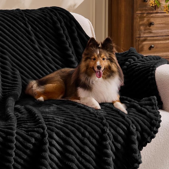 BEDELITE Ribbed Jacquard Black Fleece Throw Blanket for Couch, 50x60 Inch | Soft Warm Decorative Fluffy Blanket, Cozy Plush Lightweight Fuzzy Throw Blanket for Bed Sofa Home Room Decor, Gift for Women