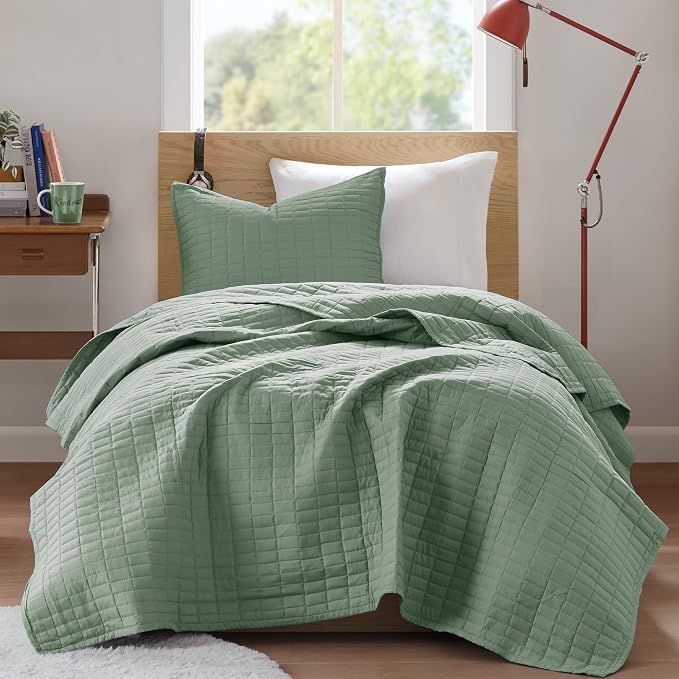 Comfort Spaces Kienna Twin Quilt Bedding Set 2 Piece, 66"x 90" Sage Green | Soft Cozy Lightweight Summer Twin XL Coverlet for College Dorm, Quilted Extra Layer, Modern Casual Bedroom Decor, OEKO-TEX