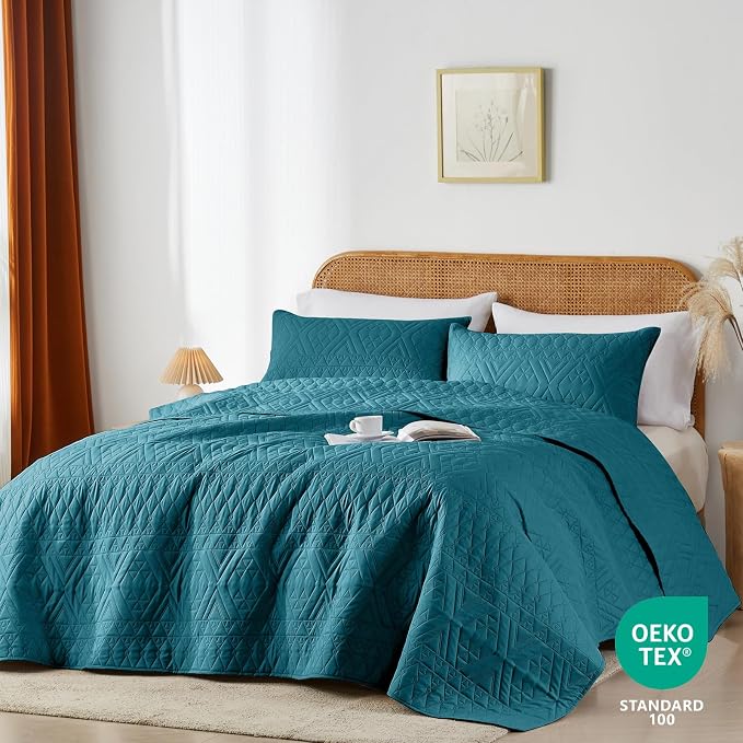 akkialla King/Cal King Quilt Set, Teal Lightweight Microfiber Bedspread Coverlet, Boho Geometric Pattern, Soft All-Season Bedding, 3-Piece (1 Quilt, 2 Pillow Shams)