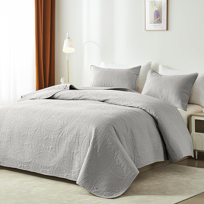 akkialla Quilts Queen Size,Light Grey Ultrasonic Full/Queen Quilt Set,Lightweight Soft Bedspread Coverlet,Modern Style Coin Pattern Bed Cover for All Seasons,3 Piece(1 Quilt,2 Pillow Shams)