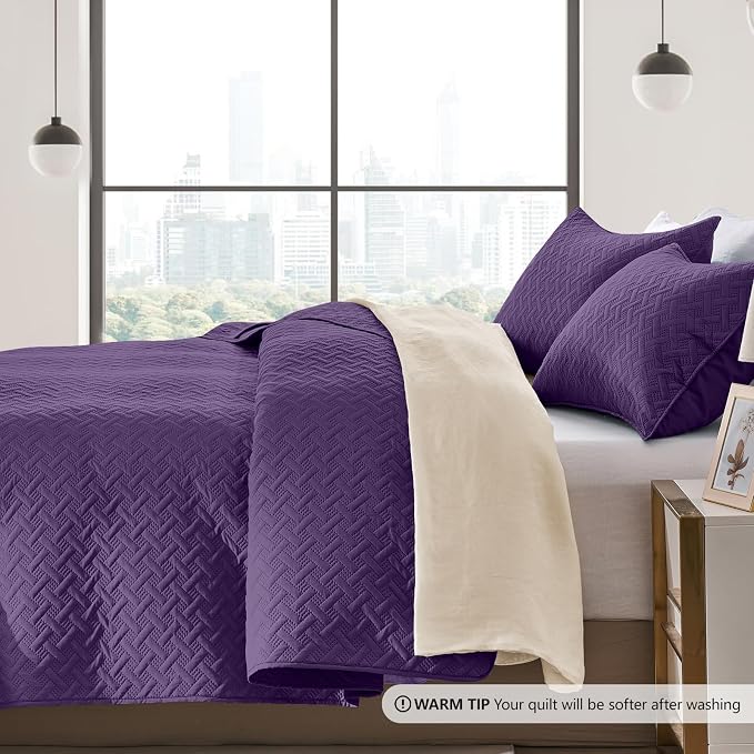 FLYMME Oversized King/California King Quilt Set 118"x106", Purple 3-Piece Floor-Length Bedspread, Premium Microfiber Lightweight Coverlet for King/California King Bed (1 Quilt, 2 Shams)