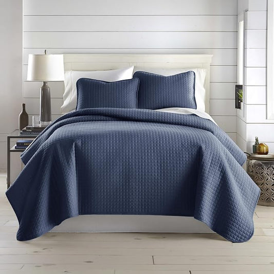 Southshore Fine Living, Inc. Lightweight Quilt King Size Bedding Set, Pet Hair Resistant Bedding Oversized King Size Quilt Coverlet Set w/2 Shams, Blue Coverlet Quilted Bedspread, Dark Blue Quilts