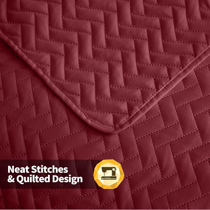 Maple&Stone Burgundy Quilt Set Queen Size, Lightweight Bedspread | Breathable Coverlet with Chevron Pattern, All-Season Dorm Bed Cover Set Bedding Decor 3 Piece