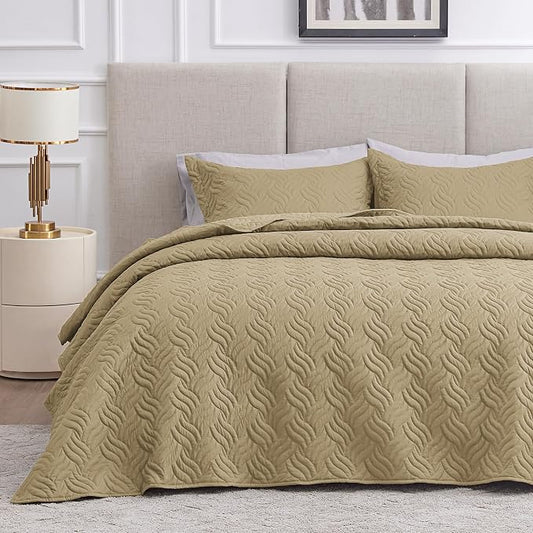 Love's cabin King Size Quilt Bedding Set Camel Bedspreads - Bed Summer Lightweight Bedspread Comforter - Wave Pattern Bedding Coverlet for All Season - 3 Pieces (1 Quilt, 2 Pillow Shams)