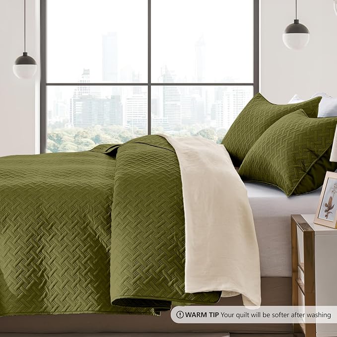 FLYMME Quilts Queen Size,Lightweight Olive Green Bedspreads,Basket Weave Pattern,Ultra Soft Microfiber Bed Coverlet 3 Pieces for All-Seasons (1 Quilt,2 Shams)