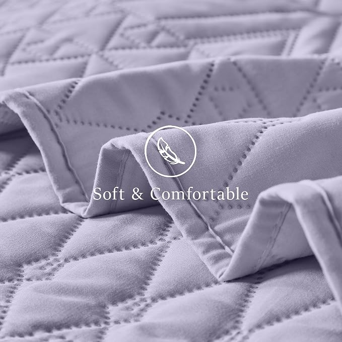 akkialla King/Cal King Size Quilt Bedding Set,Lavender Lightweight Microfiber Soft Bedspread,Modern Style Geometric Pattern Coverlet Set for All Seasons,3 Piece(1 Quilt,2 Pillow Shams)