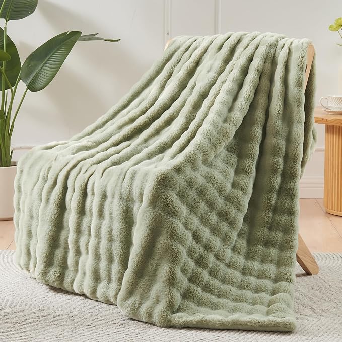 Sage Faux Fur Bubble Throw Blanket Twin 60x80 Inch 550GSM Plush
