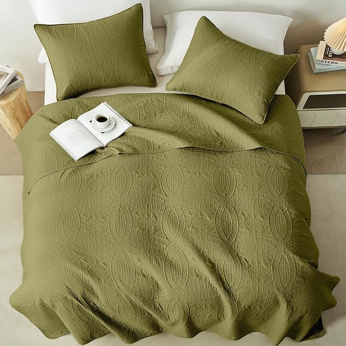 akkialla Twin Quilt Set,Olive Green Lightweight Bedspread with Coin Pattern, Soft Microfiber Coverlet for All Seasons, Elegant Modern Home Style (1 Quilt, 1 Pillow Sham)