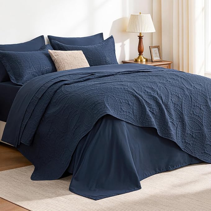 Love's cabin King Quilt Set Navy, Bed in a Bag King Size Bedding 7 Pieces, Ultrasonic Embossed Coin Pattern Comforter, Lightweight Bedspreads for All Seasons Quilt with Sheets, Pillowcases & Shams