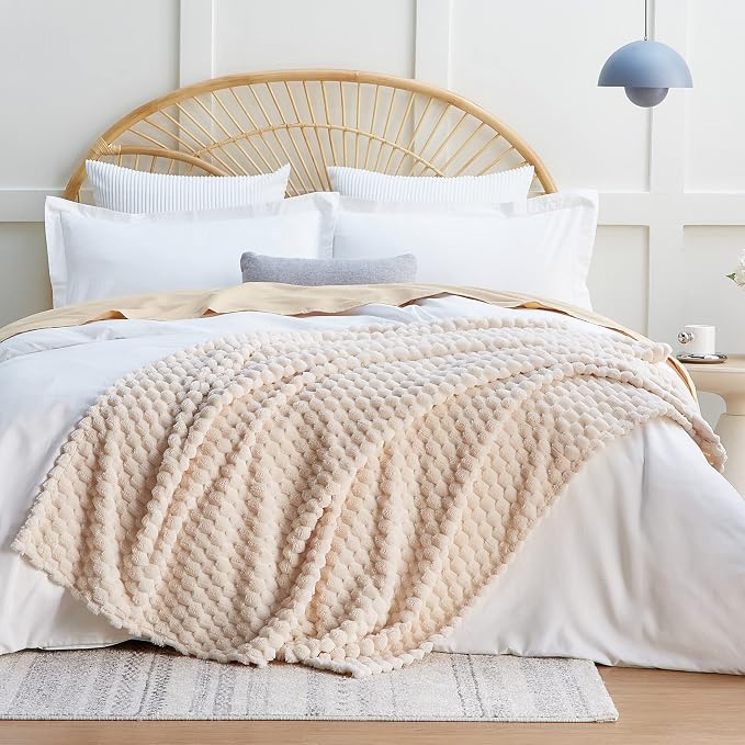 EXQ Home Gentle Soft Fleece Throw Blanket – Cozy Lightweight 3D Imitation Turtle Shell Jacquard Blanket for Couch Bed – All-Season Warm Fuzzy Flannel Blanket for Women Mom Her Gifts(84"x90",Beige)