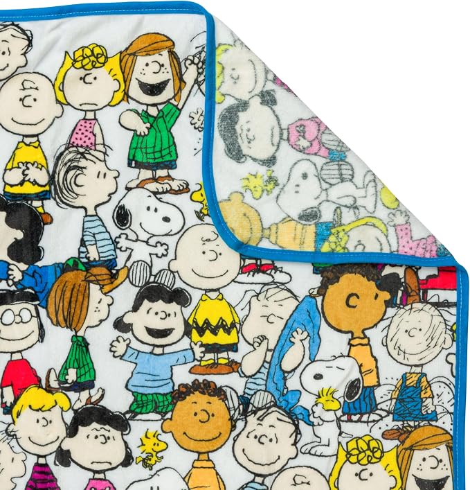 Silver Buffalo Peanuts Snoopy, Fleece Throw Blanket, 45x60in | Charlie Brown, Lucy, Linus, Sally and Woodstock, Soft and Cozy, 185 GSM