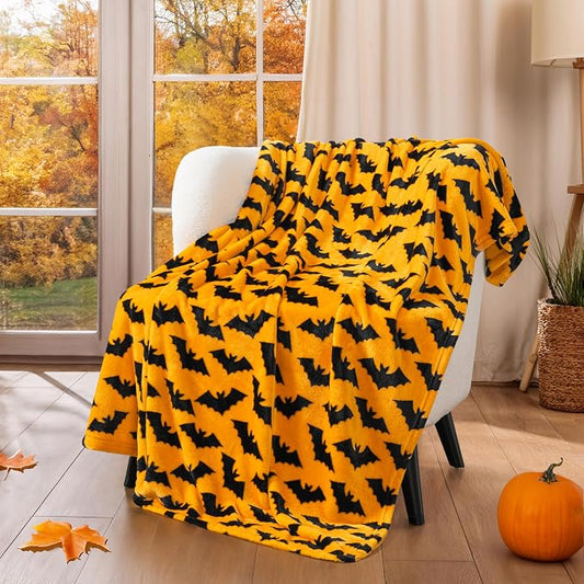 PAVILIA Halloween Throw Blanket for Couch | Bat Fall Halloween Fleece Blanket | Soft, Plush, Warm Black Fall Cabin Throw, 60x80 (Bat Halloween)