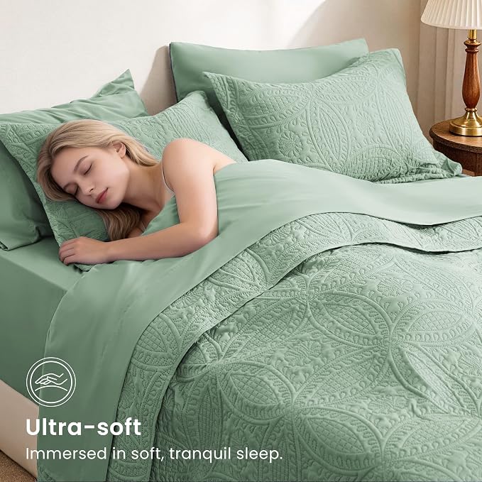 Love's cabin Queen Quilt Set Sage, Bed in a Bag Queen Size Bedding 7 Pieces, Ultrasonic Embossed Coin Pattern Comforter, Lightweight Bedspreads for All Seasons Quilt with Sheets, Pillowcases & Shams