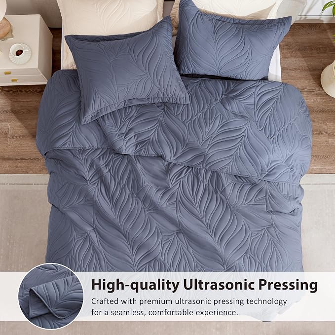 EXQ Home King Quilt Set Leaf Pattern Bluish Grey Bedspread | Soft Microfiber Bedspread, Breathable & Wrinkle-resistant Coverlet. All-season Use for Hot Sleepers. 3-pc Set with 2 Shams