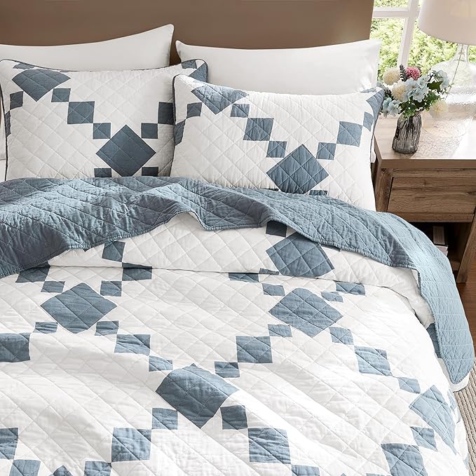 WDCOZY 100% Cotton Quilt King Size, Lightweight Reversible Gingham Patchwork Bedding Set with 2 Pillow Shams, Blue Block Pattern Farmhouse Bedspread Shabby Chic Coverlet Thin Comforter All Seasons
